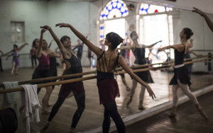 Dancers at the Ballet Nacional de Cuba, which was founded by Alicia ...