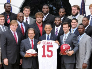 President Obama poses with the Alabama football team. (Photo: H. Darr ...