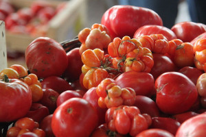 Heirloom Tomatoes - Wiki Image