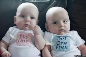 Funny-Pictures-Twins.jpg
