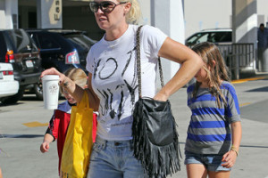 garth brooks 2012 daughters Jennie Garth Jennie Garth Takes