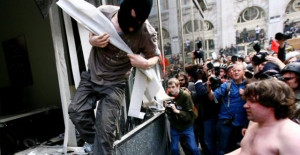 Riots in London (29 photos) - Picture #5