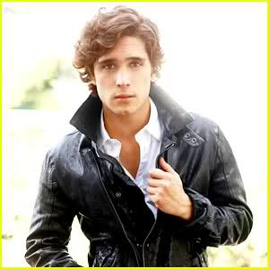 Diego Boneta entra a Pretty Little Liars