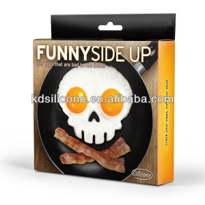 Funny_side_up_skull_skeleton_egg_mold.jpg