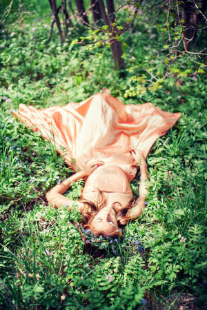 Pretty senior photos with horse. Cute senior picture outfit. Stephanie ...