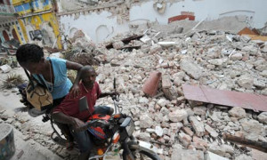 lady victoria hervey and lindsay lohan 1,059