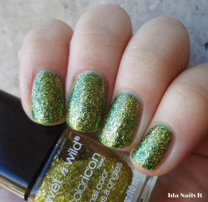 The only one of the Gem Crush collection I've kept, I like the unusual ...