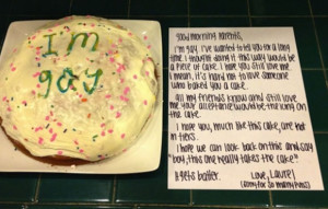 Laurel Comes Out to Her Parents Using a Cake (Gayke) & it Goes Viral