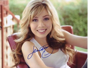 JENNETTE MCCURDY signed *iCARLY* 8X10 SAM PUCKETT PROOF