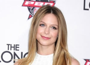 Take A Look At Melissa Benoist's 'Supergirl' Costume For Upcoming CBS ...