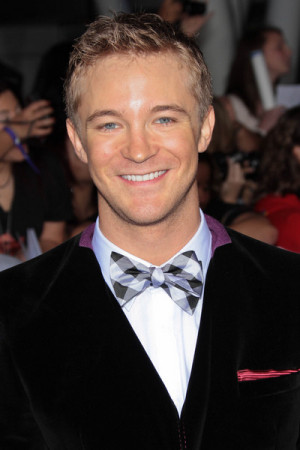 Michael Welch Aes