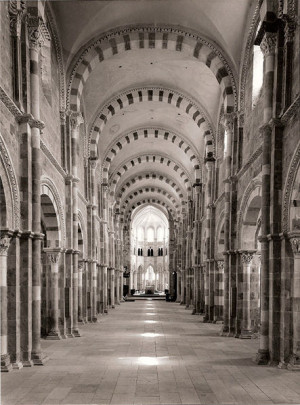 the arches of vezelay remind me of the arches of