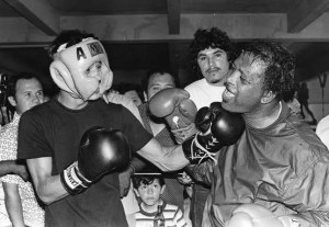 alexis arguello and sugar ray robinson quote this photo was taken at ...