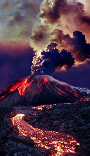 Erupting volcano in Hawaii