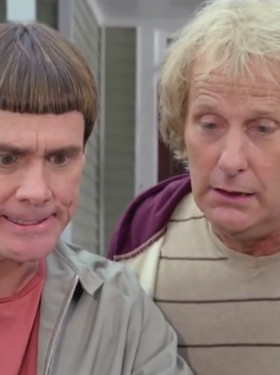 Jim Carrey “Desperate For Hit,” Begged Jeff Daniels To Do Dumb and ...