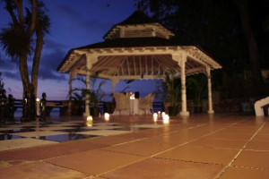 Candlelight Dinner On The Beach