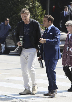Entourage : Liam Neeson vous salue bien sur le tournage !