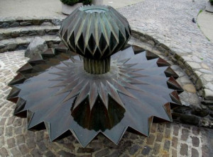 origami fountains RUTH ASAWAOrigami Fountain, Fountain Ruth Asawa ...