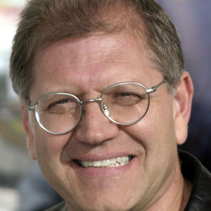zemeckis was born on the 14 of may in 1951 in chicago zemeckis first ...