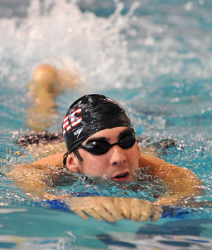 Olympic gold medalist Michael Phelps trains at the Meadowbrook Aquatic ...