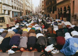 muslims-praying.jpg