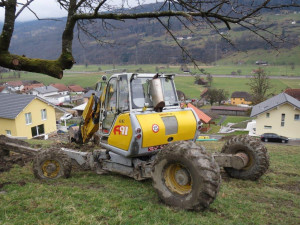 Photo 2 MENZI MUCK MENZI Muck A81 Mobil MENZI walking excavator