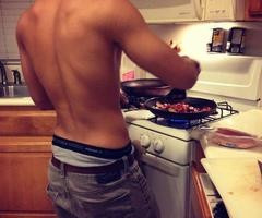 man who can cook...yes please
