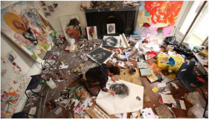 Responses to “Why The Most Creative People Flourish In Clutter”