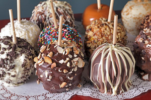 Chocolate-Dipped Caramel Apples for Chocolate Monday!
