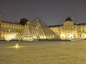 pyramide du louvre architecte i m pei musee du louvre paris