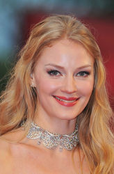 Svetlana Khodchenkova Overview