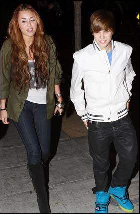 Miley Cyrus and Justin Bieber boyfriend/girlfriend?