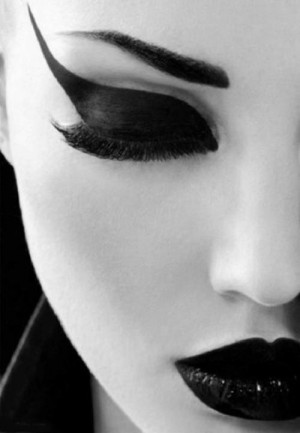 dark+goth+make+up+vintage.jpg