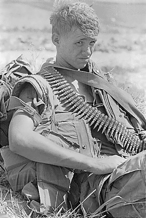 File:American soldier in Vietnam.jpg
