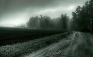 Imagem de Fundo - Estrada em paisagem com nevoeiro