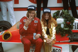 Räikkönen James Hunt előtt tiszteleg Monacóban