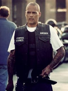 David LaBrava as Happy -- this guy will never not terrify me -_- More