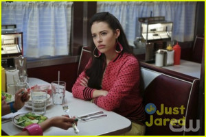 JustJared.com Sits Down With 'The Carrie Diaries' Cast!