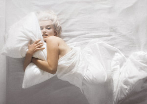 MarilynMonroe-in-bed.jpg