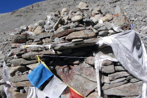 10 Prayer Flags And Horse Foot Print On Mount Kailash Inner Kora Nandi ...