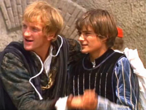 Romeo-Mercutio-1968-romeo-and-juliet-by-franco-zeffirelli-28121245-425 ...