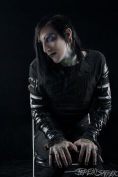 ... chris chris motionless miw cerulli does chris cerulli cerulli 3 3 3 1