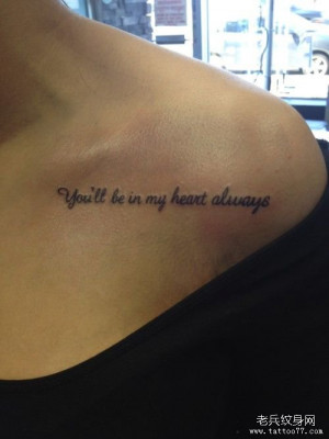 推荐一款锁骨字母纹身图案