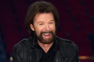 Ronnie Dunn Officially Joins Nash Icon Records