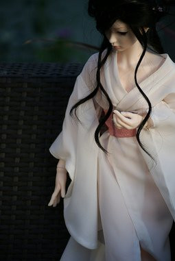 Asian ball-jointed doll in Kimono really love craftsmanship.