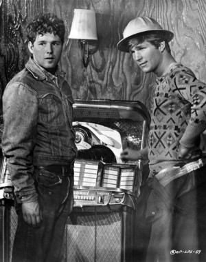 Jeff Bridges and Timothy Bottoms in The Last Picture Show (1971)