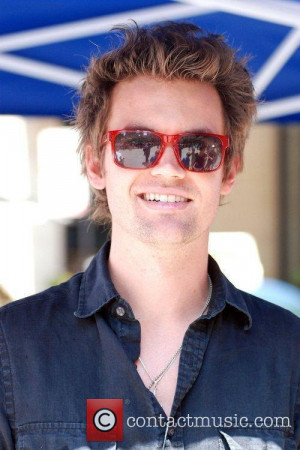 Tyler Hilton Pictures