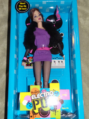 Sooki : Electro Pop / Doll / NRFB