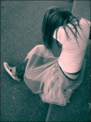 why girl s cry a girl wont cry easily except in front of the person ...