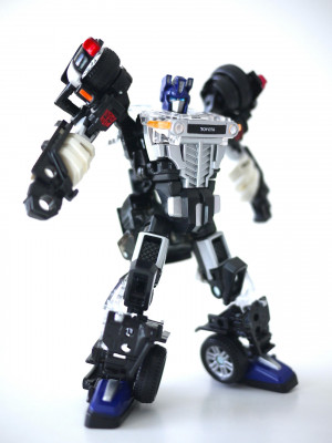 ... -fj-optimus-prime-6464989 Transformers FJ Optimus Prime In-Hand